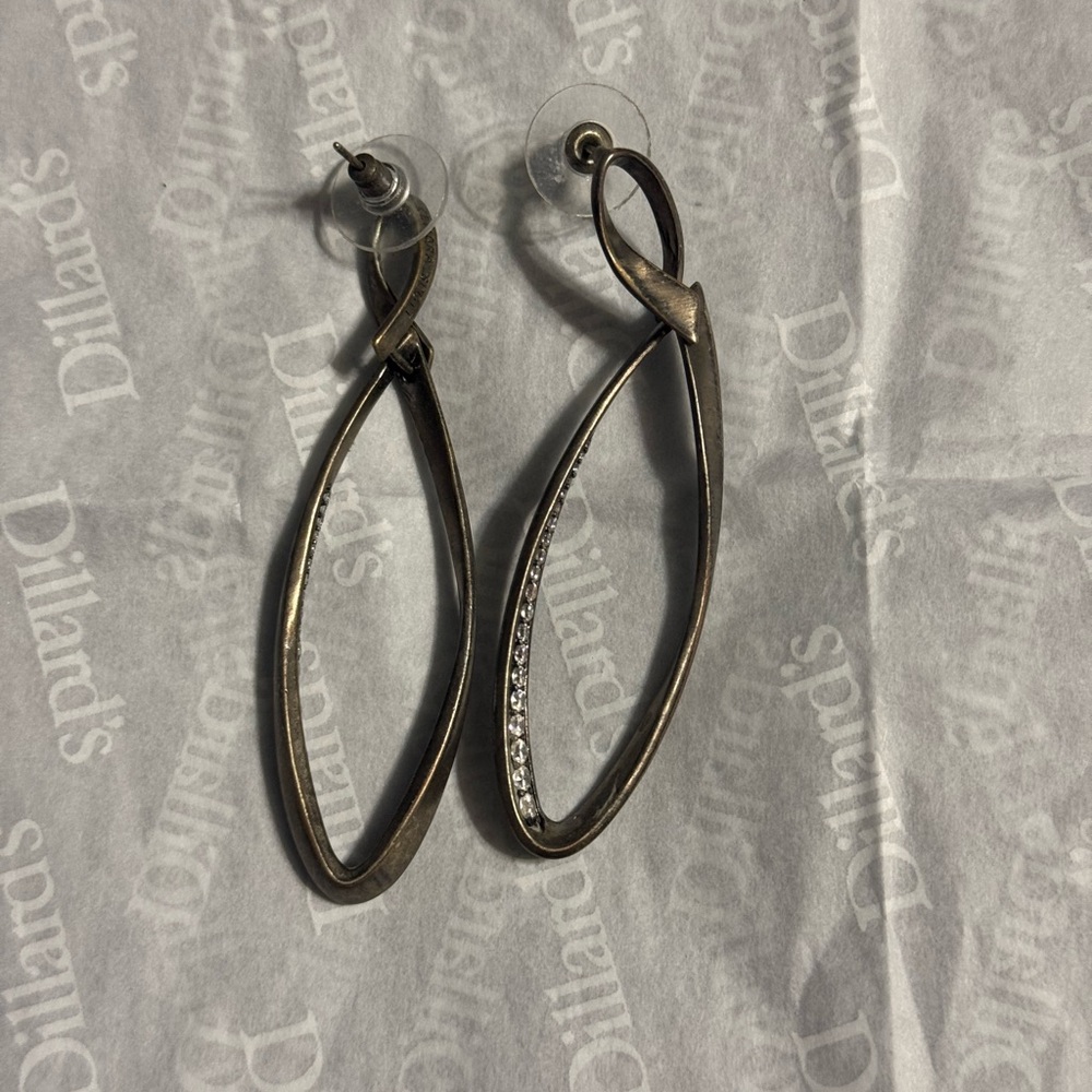Kendra Scott Earrings - Picture 3 of 3
